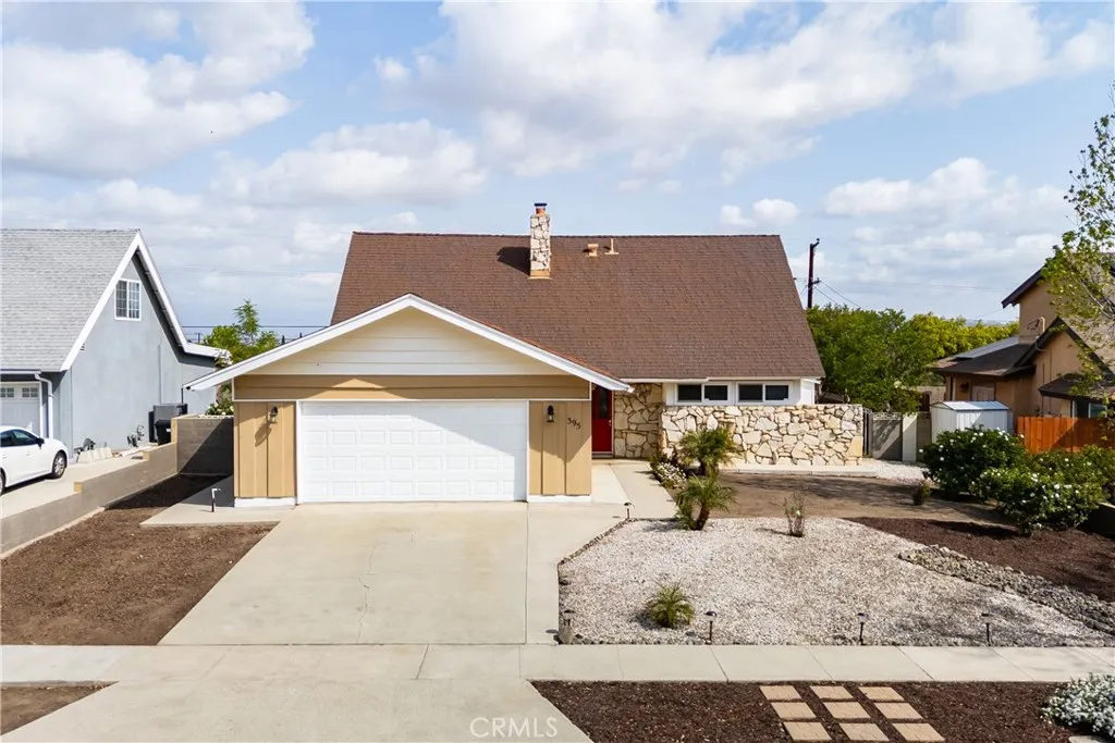 395 E Monterey Road, Corona, California 92879 home-pic-0